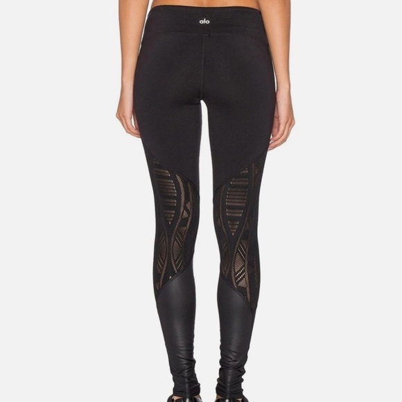 Alo Vitality Leggings Lively Lace Black size xs - Picture 2 of 13